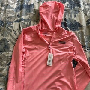 Hooded Vineyard Vines Shep Pullover size Medium new with tags